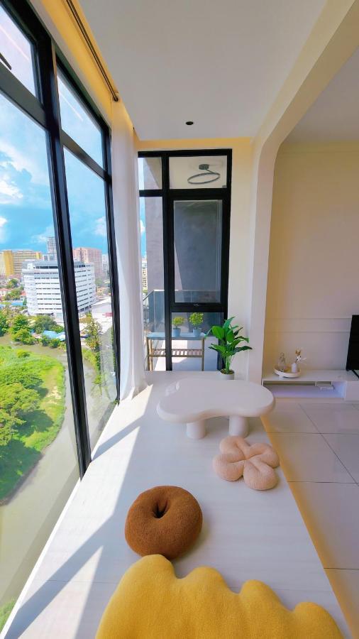 Skypool With Seaview 8Pax Beacon Executive Suites - Georgetown City Centre - 3Km To Komtar Exterior foto